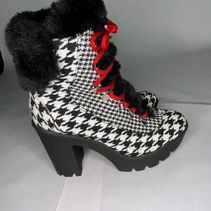Jessica Simpson Mikah Faux Fur Boots Women’s Size 7.5 Black White Winter Fashion